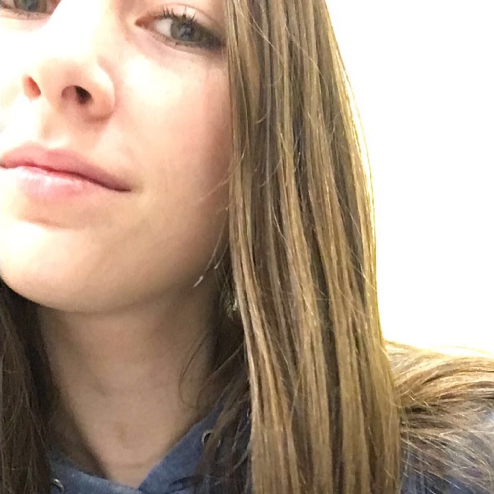 Meet your Posher, Chloe